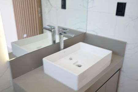 Casa de condomínio à venda com 340m², 5 quartos e 4 vagasBanheiro Suíte