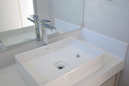 Casa de condomínio à venda com 340m², 5 quartos e 4 vagasBanheiro Suíte