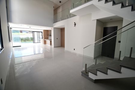 Casa de condomínio à venda com 340m², 5 quartos e 4 vagasSala