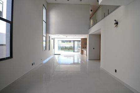 Casa de condomínio à venda com 340m², 5 quartos e 4 vagasSala