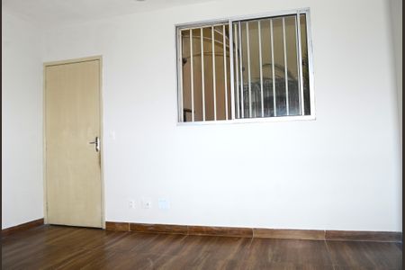 Sala de apartamento para alugar com 2 quartos, 60m² em Ouro Minas, Belo Horizonte