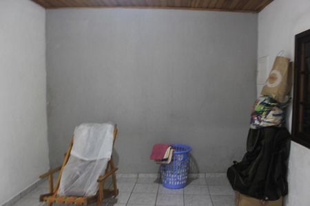 Casa à venda com 243m², 2 quartos e 2 vagasEdícula quarto 