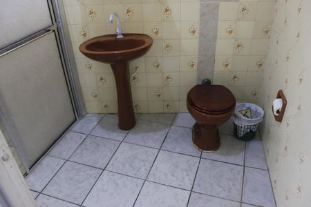 Casa à venda com 243m², 2 quartos e 2 vagasEdícula banheiro 
