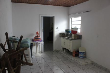 Casa à venda com 243m², 2 quartos e 2 vagasEdícula cozinha 