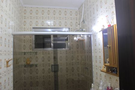 Casa à venda com 243m², 2 quartos e 2 vagasBanheiro social 