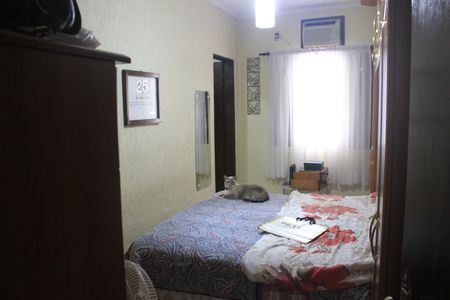 Casa à venda com 243m², 2 quartos e 2 vagasSuíte 