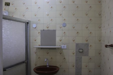 Casa à venda com 243m², 2 quartos e 2 vagasEdícula banheiro 