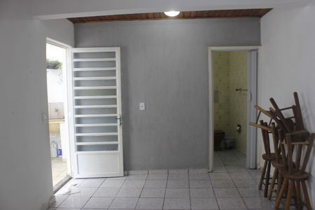 Casa à venda com 243m², 2 quartos e 2 vagasEdícula cozinha 
