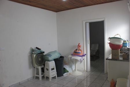 Casa à venda com 243m², 2 quartos e 2 vagasEdícula cozinha 