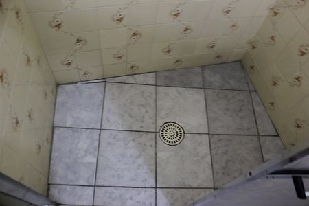 Casa à venda com 243m², 2 quartos e 2 vagasEdícula banheiro 