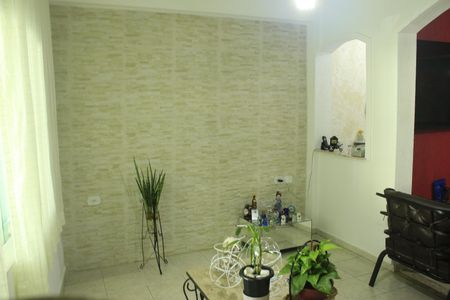 Casa à venda com 243m², 2 quartos e 2 vagasSala 