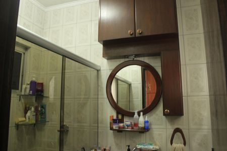 Casa à venda com 243m², 2 quartos e 2 vagasBanheiro da Suíte 