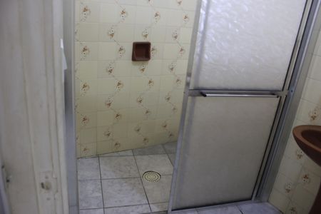 Casa à venda com 243m², 2 quartos e 2 vagasEdícula banheiro 