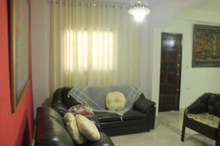 Casa à venda com 243m², 2 quartos e 2 vagasSala 