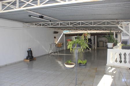 Casa à venda com 243m², 2 quartos e 2 vagasTerraço 