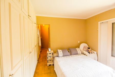 Casa de condomínio à venda com 409m², 4 quartos e 4 vagasSuíte 2