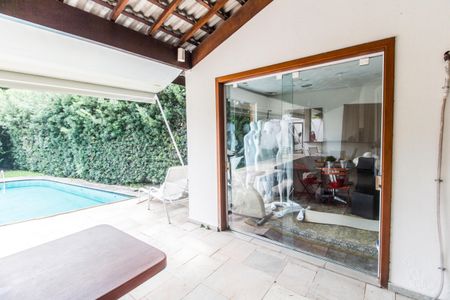 Casa de condomínio à venda com 409m², 4 quartos e 4 vagasAcademia
