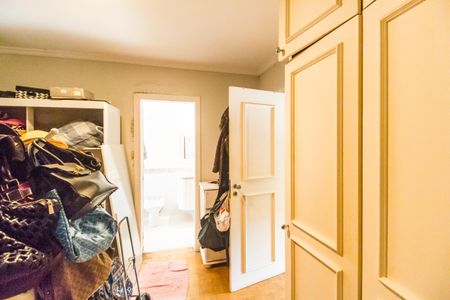 Casa de condomínio à venda com 409m², 4 quartos e 4 vagasQuarto 4