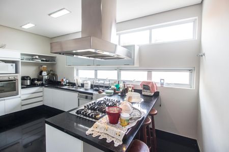 Casa de condomínio à venda com 409m², 4 quartos e 4 vagasCozinha