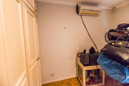 Casa de condomínio à venda com 409m², 4 quartos e 4 vagasQuarto 4