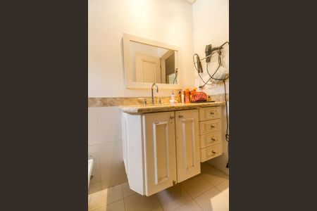 Casa de condomínio à venda com 409m², 4 quartos e 4 vagasBanheiro