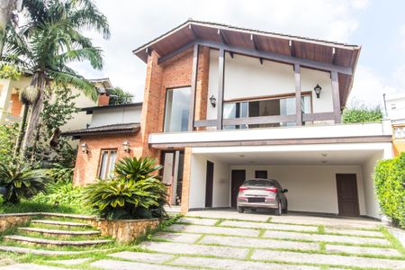 Casa de condomínio à venda com 409m², 4 quartos e 4 vagasVista da Rua