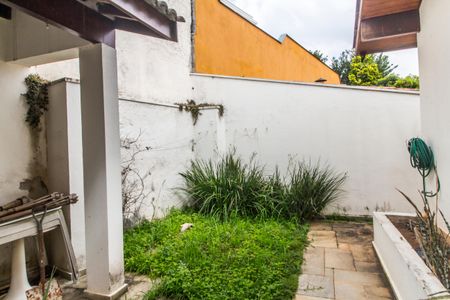 Casa de condomínio à venda com 409m², 4 quartos e 4 vagasQuintal