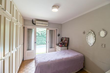 Casa de condomínio à venda com 409m², 4 quartos e 4 vagasQuarto