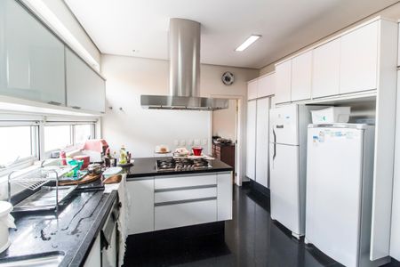 Casa de condomínio à venda com 409m², 4 quartos e 4 vagasCozinha