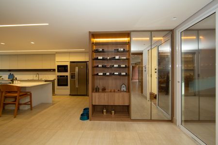 Casa à venda com 360m², 5 quartos e 2 vagas Casa à venda com 360m², 5 quartos e 2 vagasCOZINHA