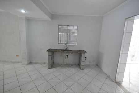 Casa para alugar com 98m², 3 quartos e 2 vagasCozinha