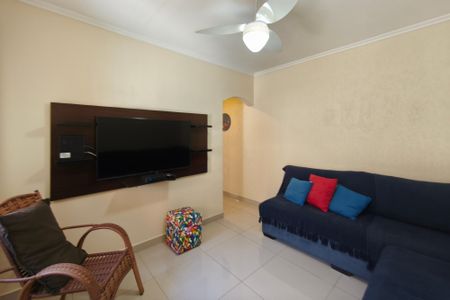 Casa à venda com 205m², 2 quartos e 4 vagas Casa à venda com 205m², 2 quartos e 4 vagasSala de TV