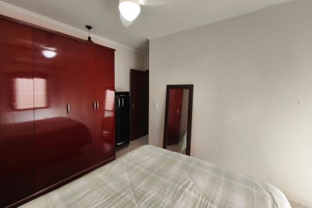 Casa à venda com 205m², 2 quartos e 4 vagas Casa à venda com 205m², 2 quartos e 4 vagasQuarto 2