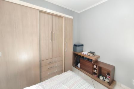 Casa à venda com 205m², 2 quartos e 4 vagas Casa à venda com 205m², 2 quartos e 4 vagasQuarto 1