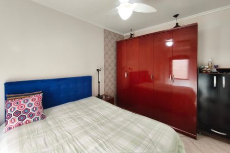 Casa à venda com 205m², 2 quartos e 4 vagas Casa à venda com 205m², 2 quartos e 4 vagasQuarto 2