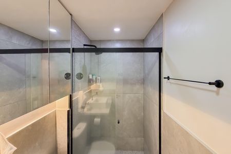 Apartamento à venda com 55m², 2 quartos e 1 vaga Apartamento à venda com 55m², 2 quartos e 1 vagaBanheiro da Suíte