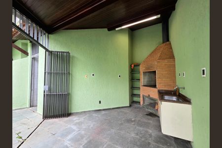 Casa para alugar com 253m², 4 quartos e 2 vagas Casa para alugar com 253m², 4 quartos e 2 vagasChurrasqueira