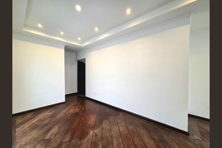 Casa para alugar com 253m², 4 quartos e 2 vagas Casa para alugar com 253m², 4 quartos e 2 vagasSala