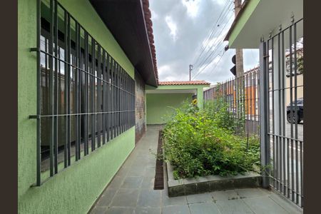 Casa para alugar com 253m², 4 quartos e 2 vagas Casa para alugar com 253m², 4 quartos e 2 vagasEntrada