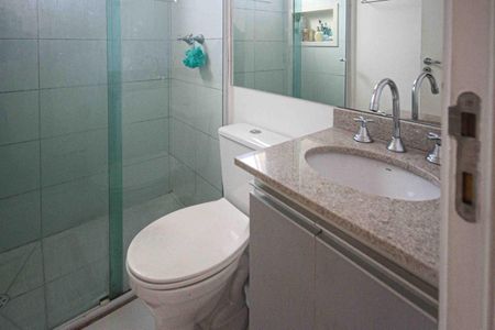 Apartamento à venda com 59m², 2 quartos e 1 vaga Apartamento à venda com 59m², 2 quartos e 1 vagaBanheiro da Suite
