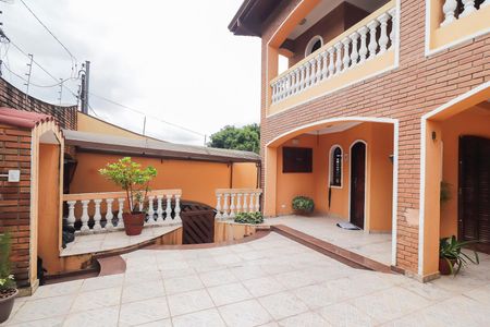 Casa à venda com 320m², 3 quartos e 5 vagasEntrada