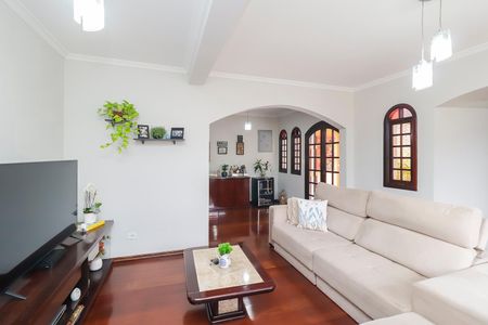 Casa à venda com 320m², 3 quartos e 5 vagasSala