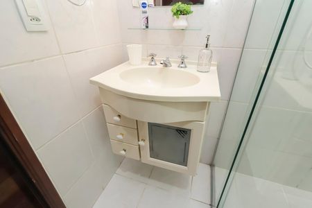 Casa à venda com 320m², 3 quartos e 5 vagasBanheiro do Piso Superior