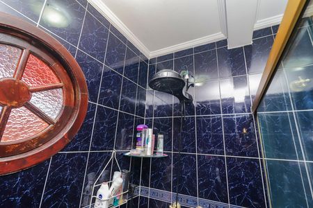 Casa à venda com 320m², 3 quartos e 5 vagasBanheiro da Suíte 1