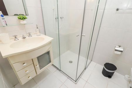Casa à venda com 320m², 3 quartos e 5 vagasBanheiro do Piso Superior