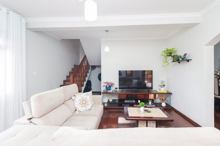 Casa à venda com 320m², 3 quartos e 5 vagasSala