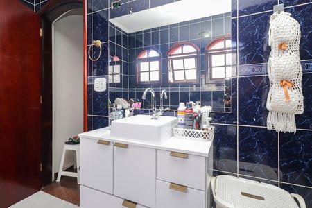 Casa à venda com 320m², 3 quartos e 5 vagasBanheiro da Suíte 1