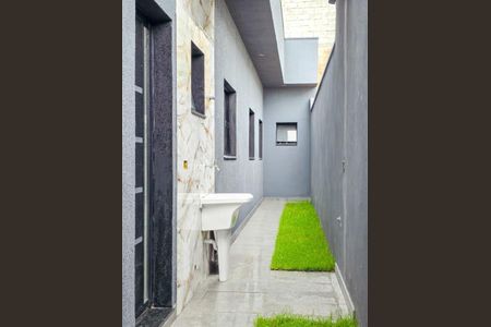 Área externa de casa para alugar com 3 quartos, 85m² em Jardim das Flores, Suzano