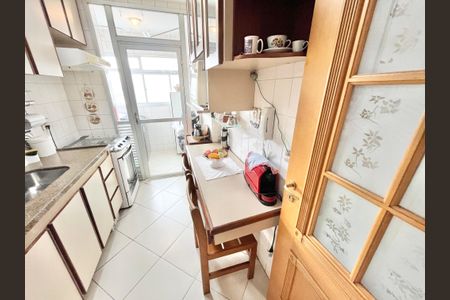 Apartamento à venda com 71m², 3 quartos e 2 vagas Apartamento à venda com 71m², 3 quartos e 2 vagasCozinha