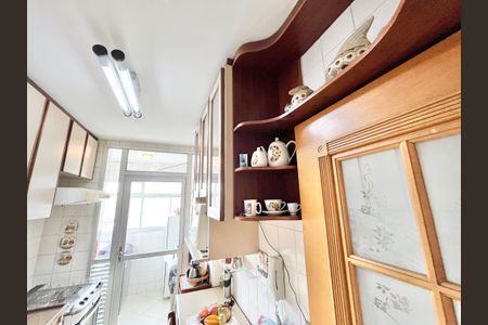 Apartamento à venda com 71m², 3 quartos e 2 vagas Apartamento à venda com 71m², 3 quartos e 2 vagasCozinha